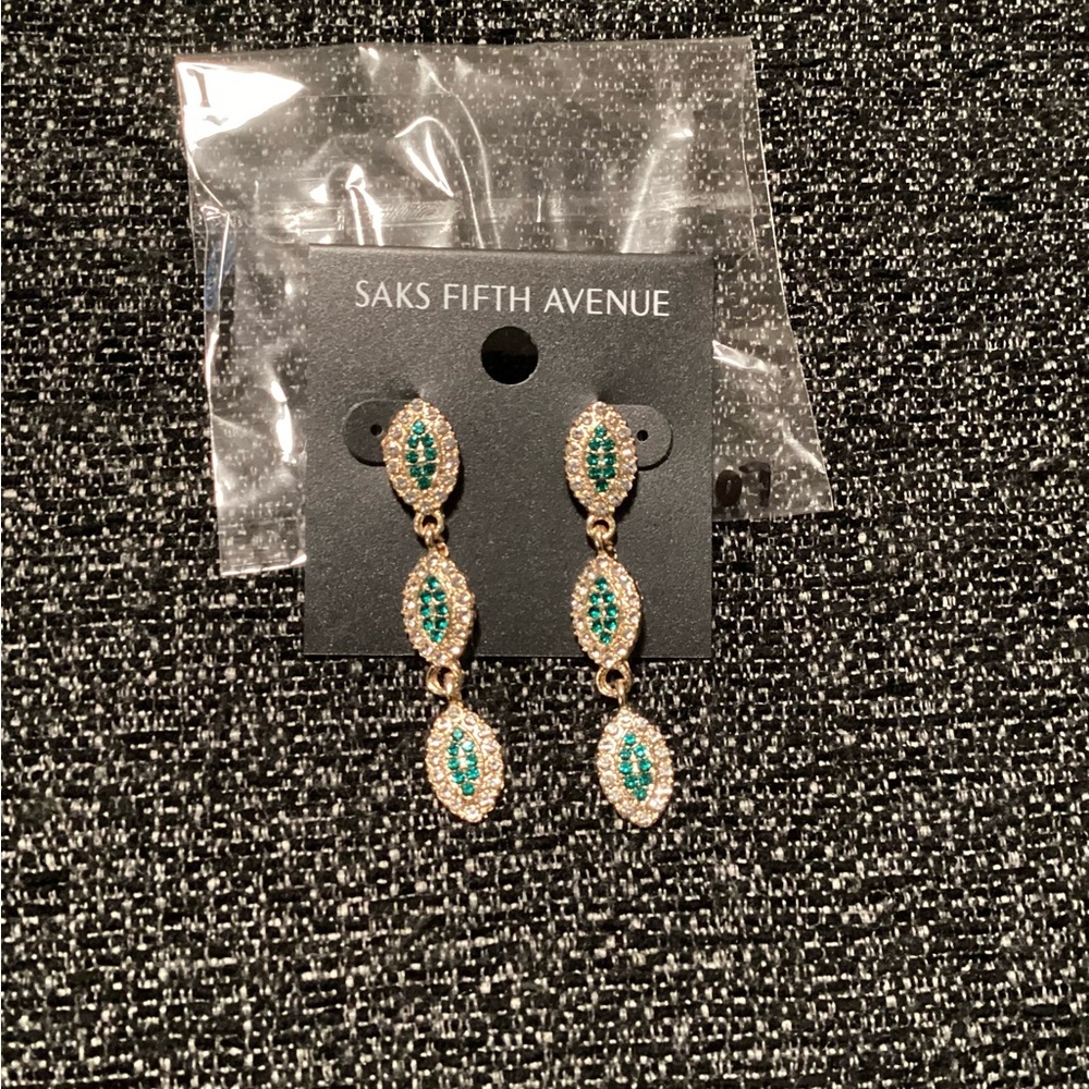 Saks Fifth Avenue Green and Gold Dangle Earrings